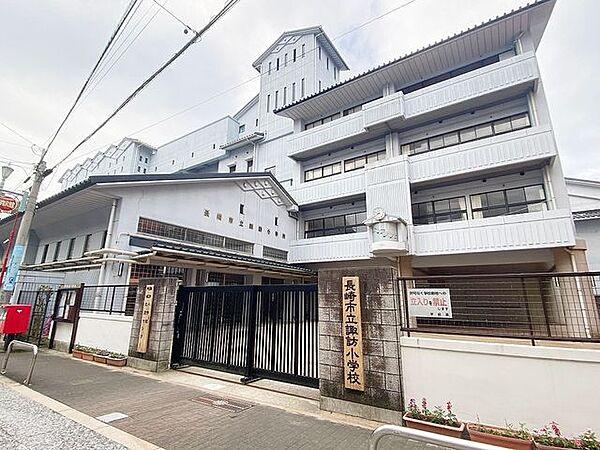 【周辺】長崎市立諏訪小学校 徒歩6分。 420m