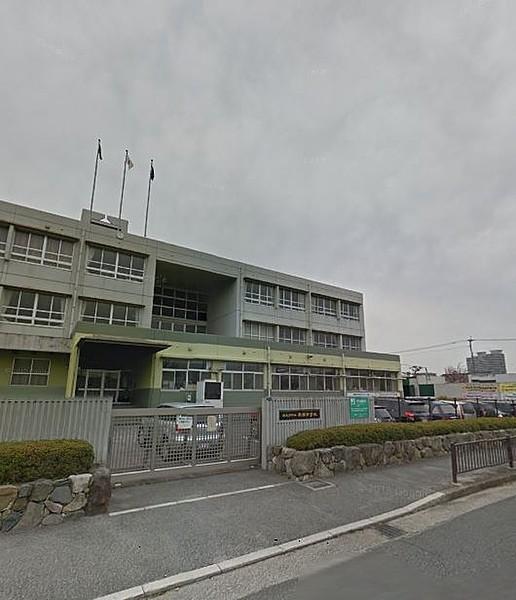 【周辺】北九州市立飛幡中学校（468m）