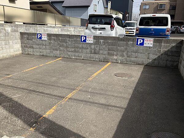 【駐車場】来客用駐車場もあります
