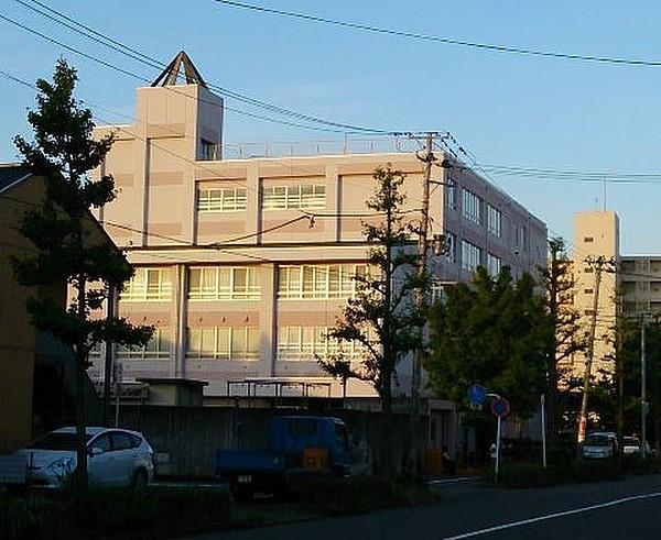 【周辺】新潟市立日和山小学校 徒歩 約12分（約930m）