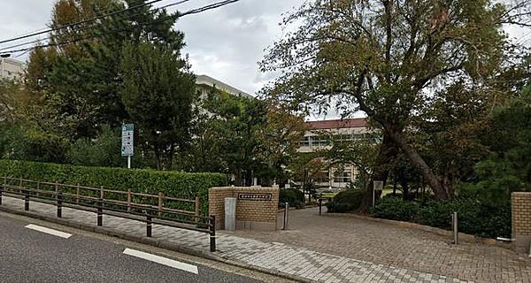 【周辺】新潟市立寄居中学校 徒歩 約18分（約1400m）