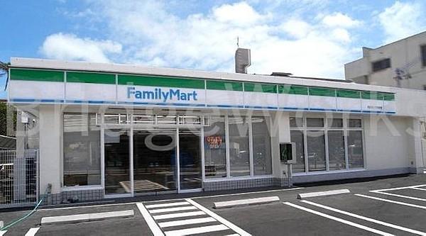 【周辺】ファミリーマート/牛田・関屋駅前店 徒歩2分。 150m