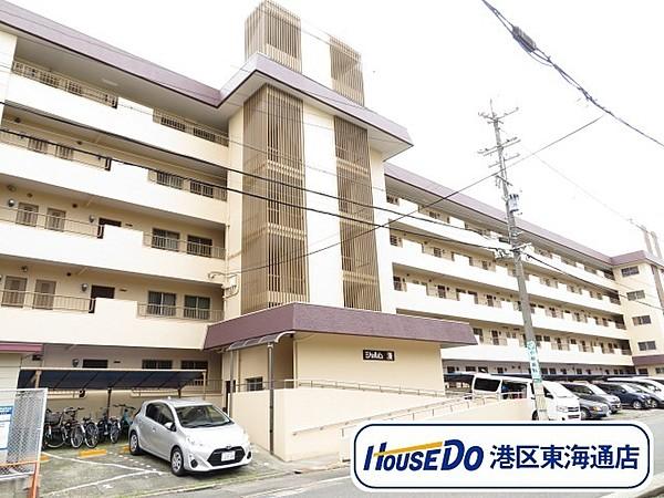 【外観】RC構造のマンションの1階になります。リフォーム済みのお部屋です。名古屋市営地下鉄築地口駅から徒歩3分の立地です。
