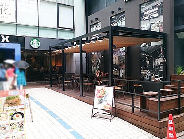 【周辺】スターバックスコーヒー新宿南口店 695m