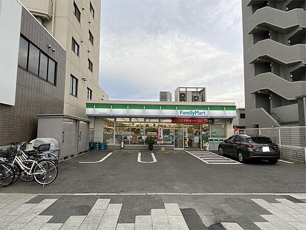 【周辺】ファミリーマート 桜本町駅前店（290m）