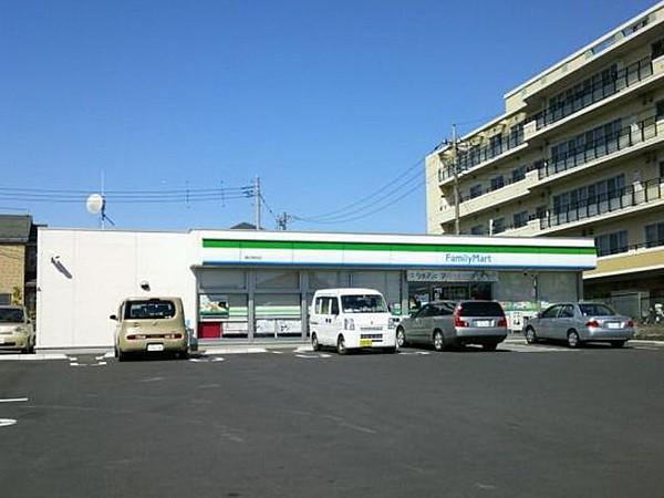 【周辺】ファミリーマート藤沢稲荷店 830m