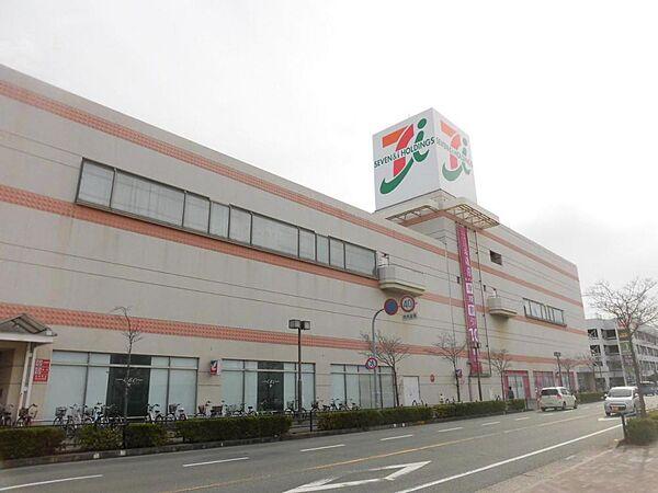 【周辺】【ショッピングモール】イトーヨーカドー加古川店まで約500ｍ(徒歩約7分)です。日々のお買い物にちょうどいいですね。