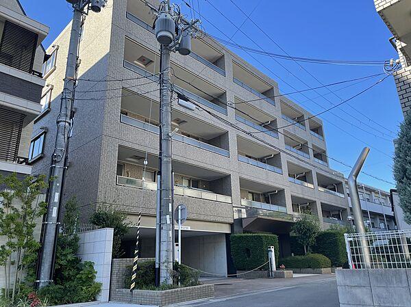 【外観】外観：JR神戸線「芦屋」駅より徒歩5分。閑静な住宅街にあるマンションです。