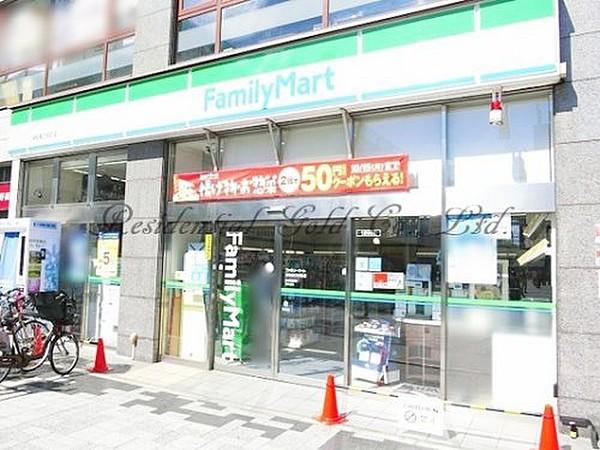 【周辺】コンビニエンスストアファミリーマート 浦和東口駅前店まで1084ｍ