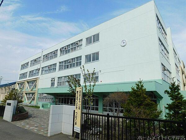 【周辺】札幌市立澄川中学校 1104m