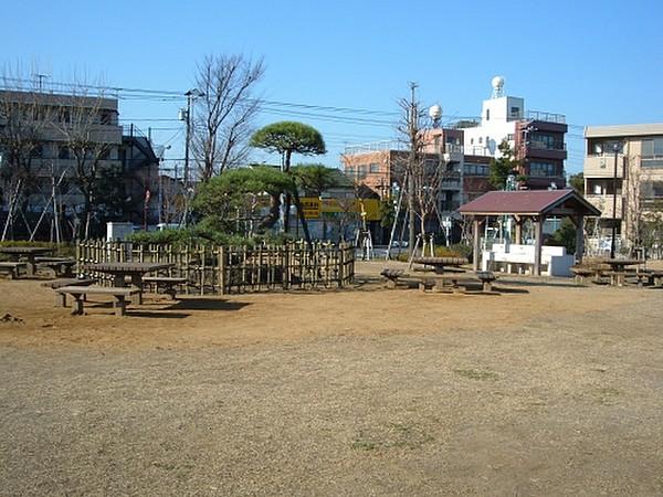 【周辺】大洲公園のピクニック広場です。バーベキューができます。