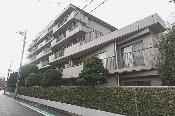 【外観】7階建てのファミリー向けマンション