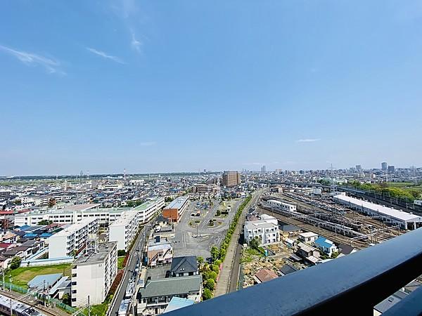 【周辺】バルコニーからの眺望は最上階の15階ならではの見晴らし夏には松戸・柴又・江戸川・舞浜の花火が一望できる特等席です