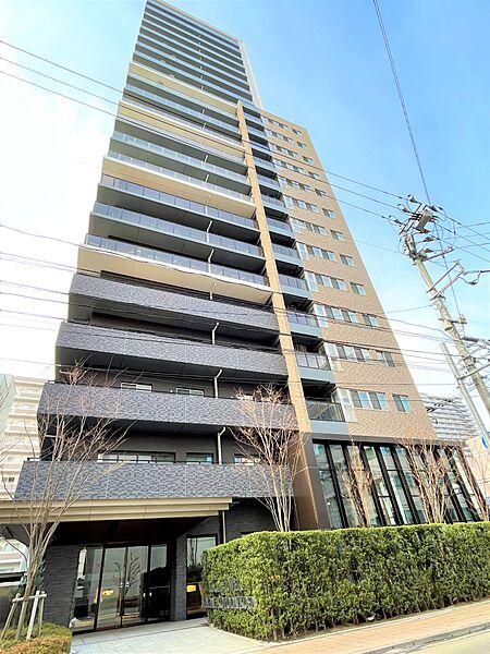 【外観】総戸数104戸、地上23階建ての免震構造タワーマンション