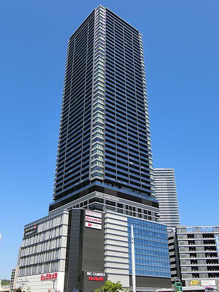 【外観】地上52階建のタワーマンション