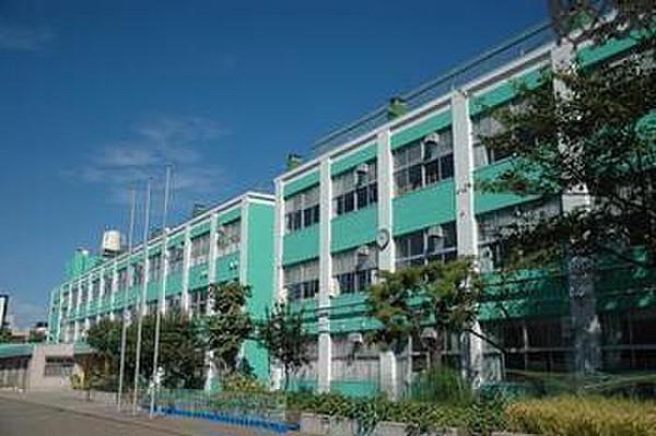 【周辺】横浜市立入船小学校まで350m、昭和3年創立
