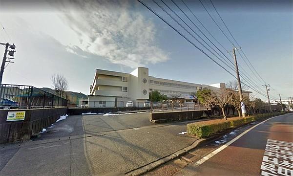 【周辺】金沢市立高尾台中学校（2480m）