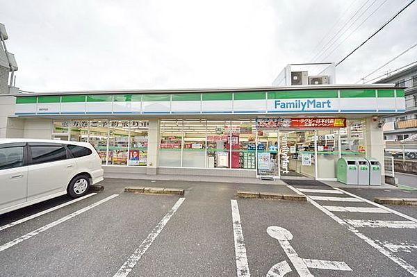 【周辺】ファミリーマート福岡平和店 531m