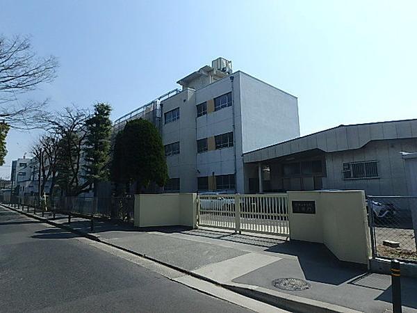 【周辺】天神山中学校 徒歩 約9分（約710m）