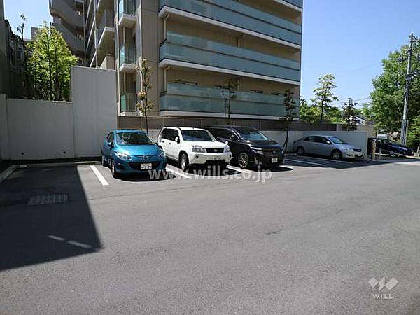 【駐車場】屋外平面式駐車場