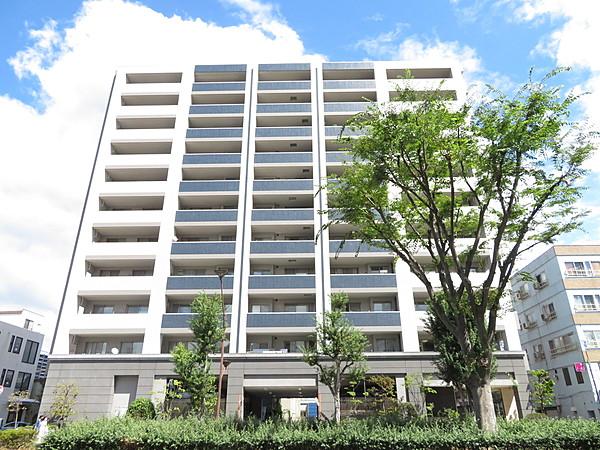 【外観】長野中心部の立地で利便性の高いマンションです。権堂駅まで徒歩2分、長野駅までも徒歩13分、市街地までも徒歩圏内！地上11階建ての最上階のお部屋です。