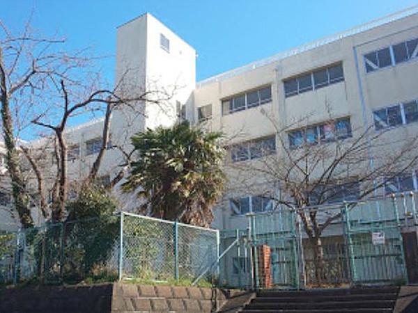 【周辺】横浜市立港南台第一小学校 350ｍ