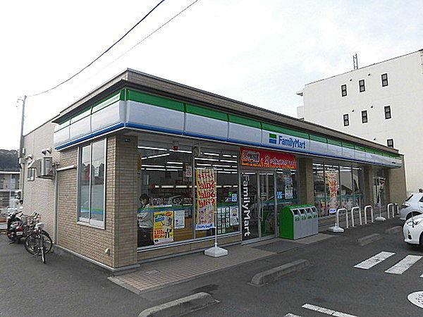 【周辺】ファミリーマート横浜東高校前店 170m