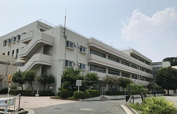 【周辺】横浜市立上寺尾小学校548m