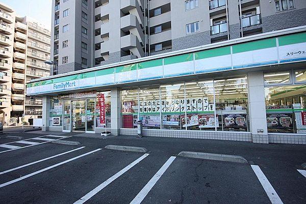【周辺】ファミリーマートスリーウェル新横浜店450m