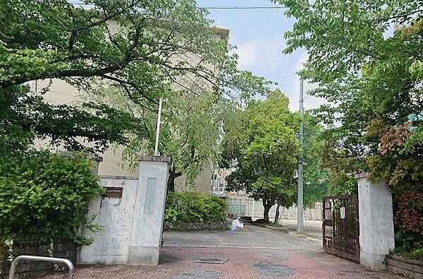 【周辺】京都市立下鴨中学校　約1300ｍ　徒歩17分