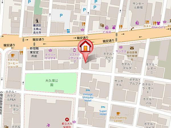 【地図】西武新宿駅まで徒歩3分