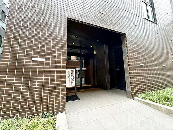 【エントランス】【グリーンパーク東日本橋レジデンスII】RC造、総戸数27戸のマンションです。