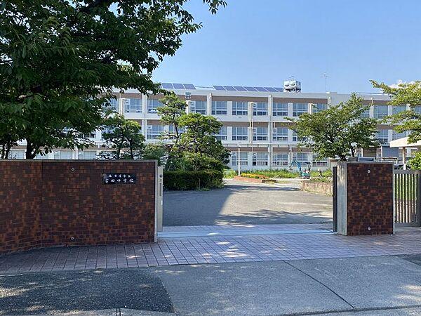 【周辺】富田中学校まで549ｍ徒歩約7分
