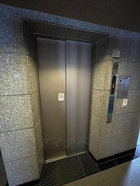 【エントランス】共用部。エレベーター完備＾＾