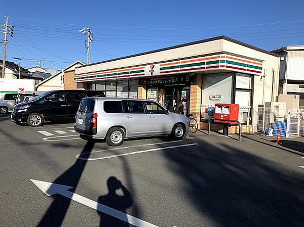 【周辺】セブンイレブン豊橋老松町店 徒歩 約8分（約597m）