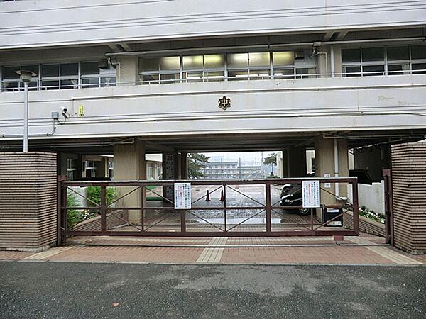 【周辺】横浜市立浦島丘中学校　700ｍ