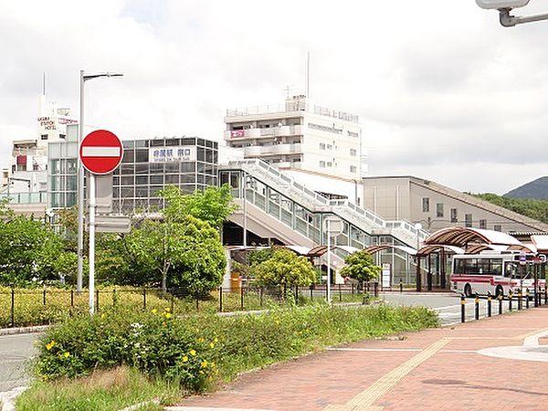 【周辺】駅もコンビニも病院も徒歩１分のプレミア立地。