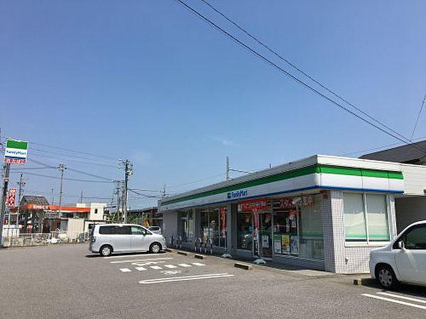 【周辺】【コンビニエンスストア】ファミリーマート 幸田六栗店まで1265ｍ