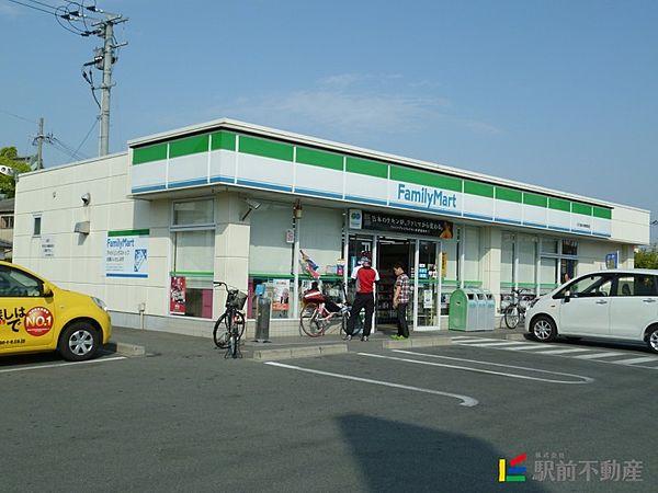 【周辺】ファミリーマート大川いちょう通り店 