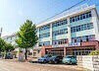 【周辺】小学校「札幌市立元町小学校まで548m」