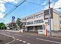 【周辺】小学校「札幌市立明園小学校まで782m」