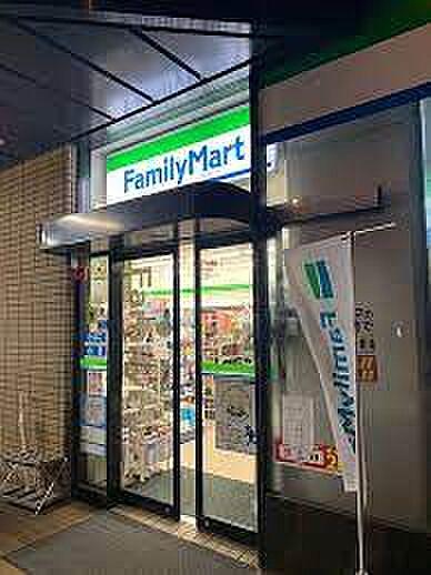 【周辺】ファミリーマート神谷町駅前店