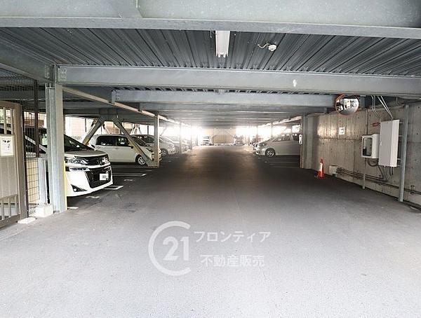 【駐車場】高さ2.1mまでのお車が駐車できる立体駐車場