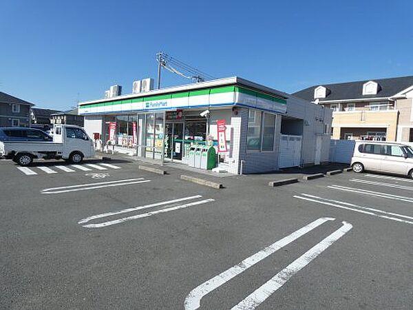 【周辺】【コンビニエンスストア】ファミリーマート 袋井愛野駅北店まで422ｍ