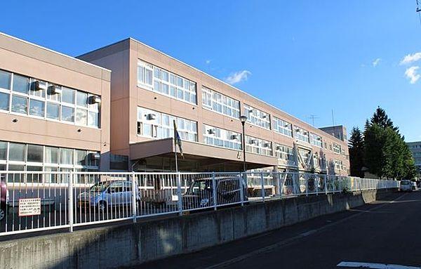 【周辺】札幌市立白石小学校 750m