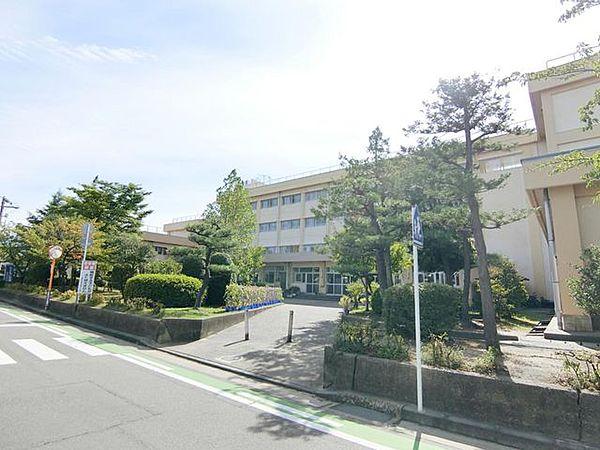 【周辺】新潟市立 上山小学校 1180m