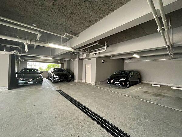 【駐車場】駐車場空き有のためお車をお持ちの方も安心です。