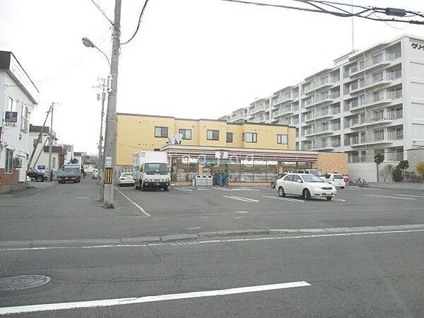 【周辺】セブンイレブン札幌八軒5条西店 648m