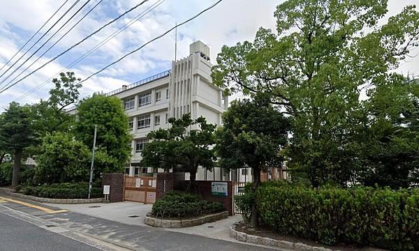 【周辺】広島市立宇品中学校 2317m 