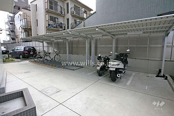 【駐車場】駐輪場とバイク置き場